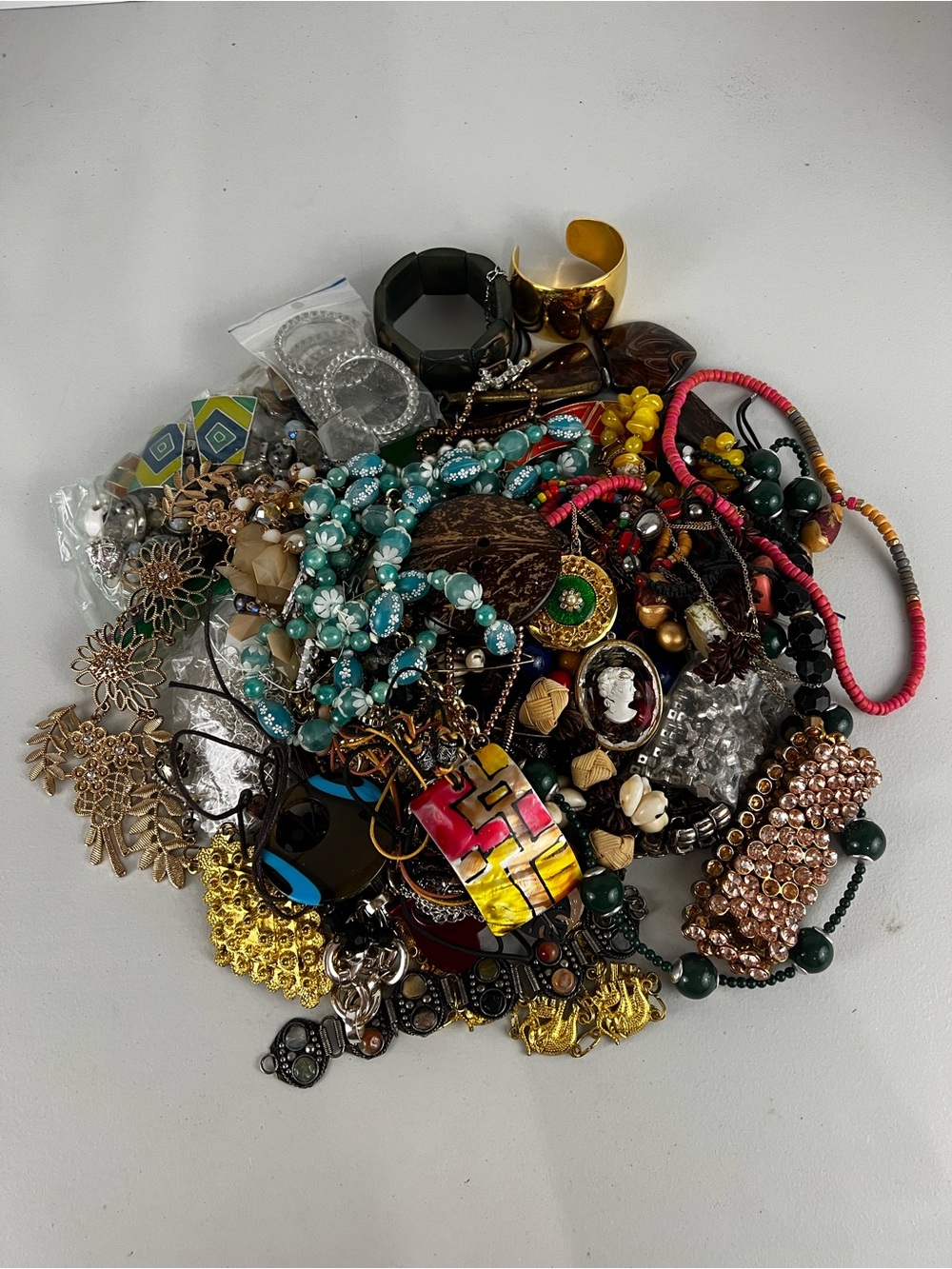 4.4lbs Craft Jewelry/Bead Lot